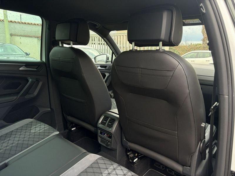 Volkswagen Tiguan R-Line 2.0 TDI 150 CV DSG