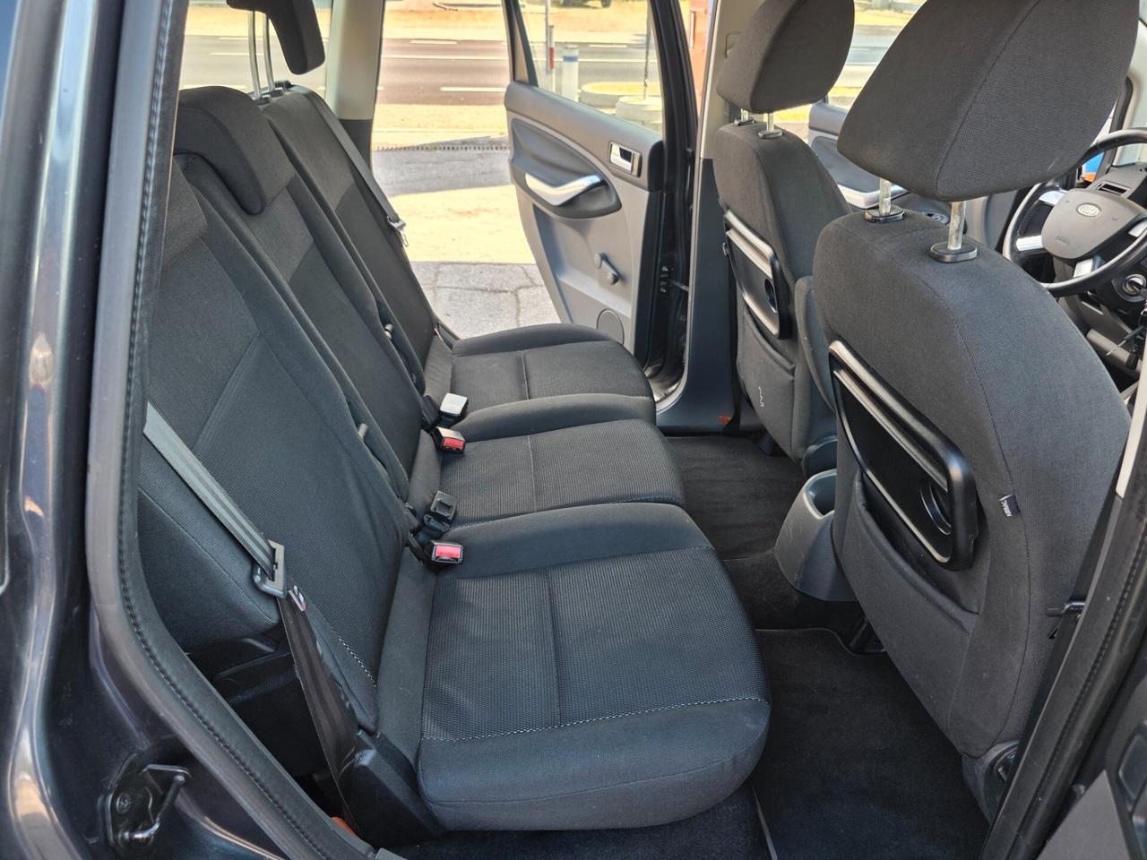 Ford C-Max 1.6 TDCi 110 CV Titanium con 256.000km