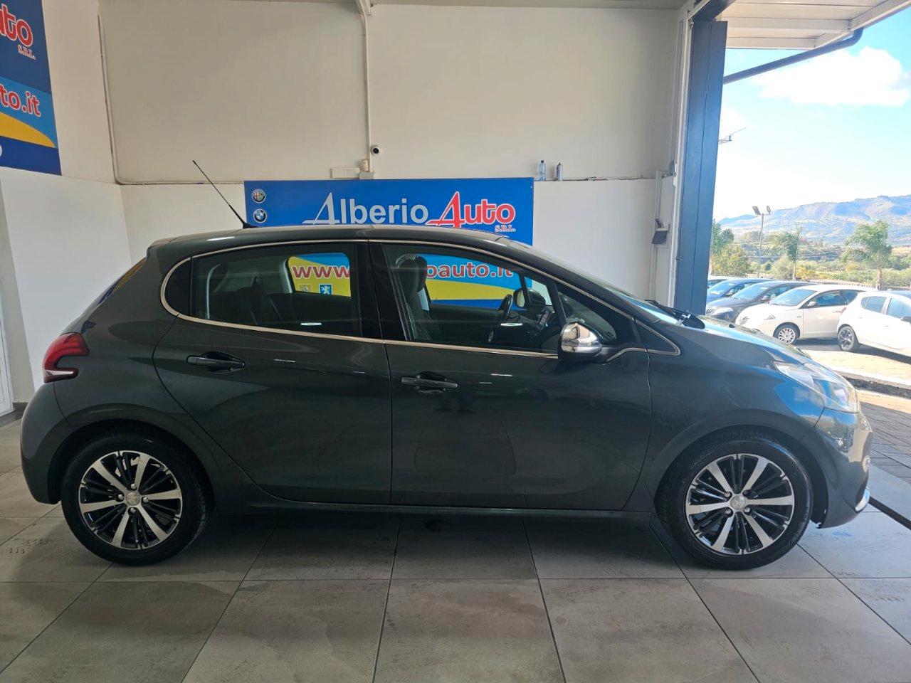 Peugeot 208 5 Porte 208 5p 1.6 bluehdi Active 75cv