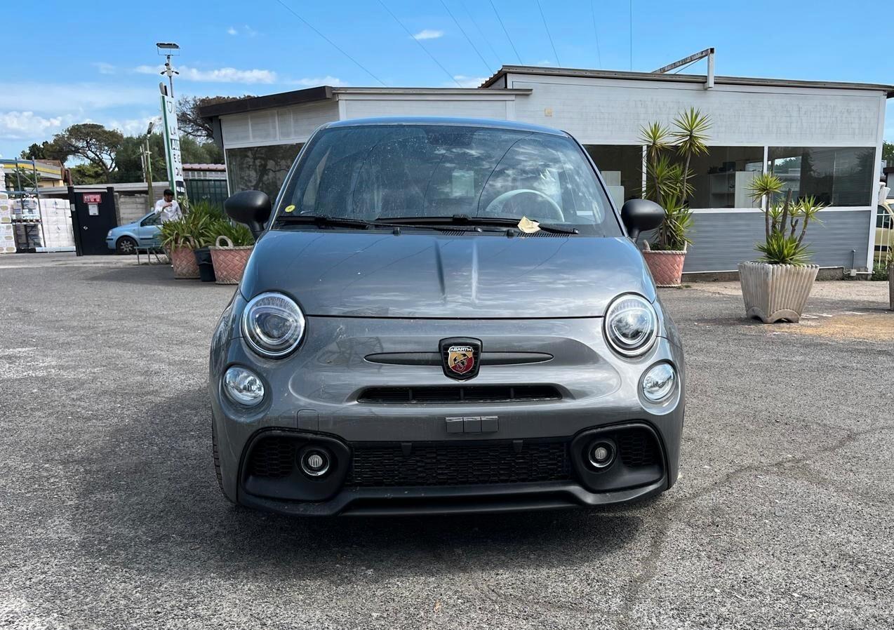 Abarth 695 1.4 Turbo T-Jet 180 CV