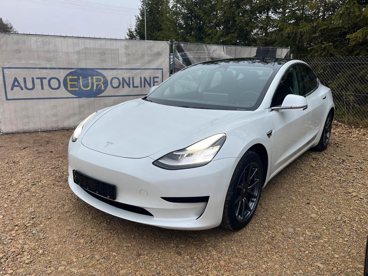 Tesla Model 3 Standard RWD Plus