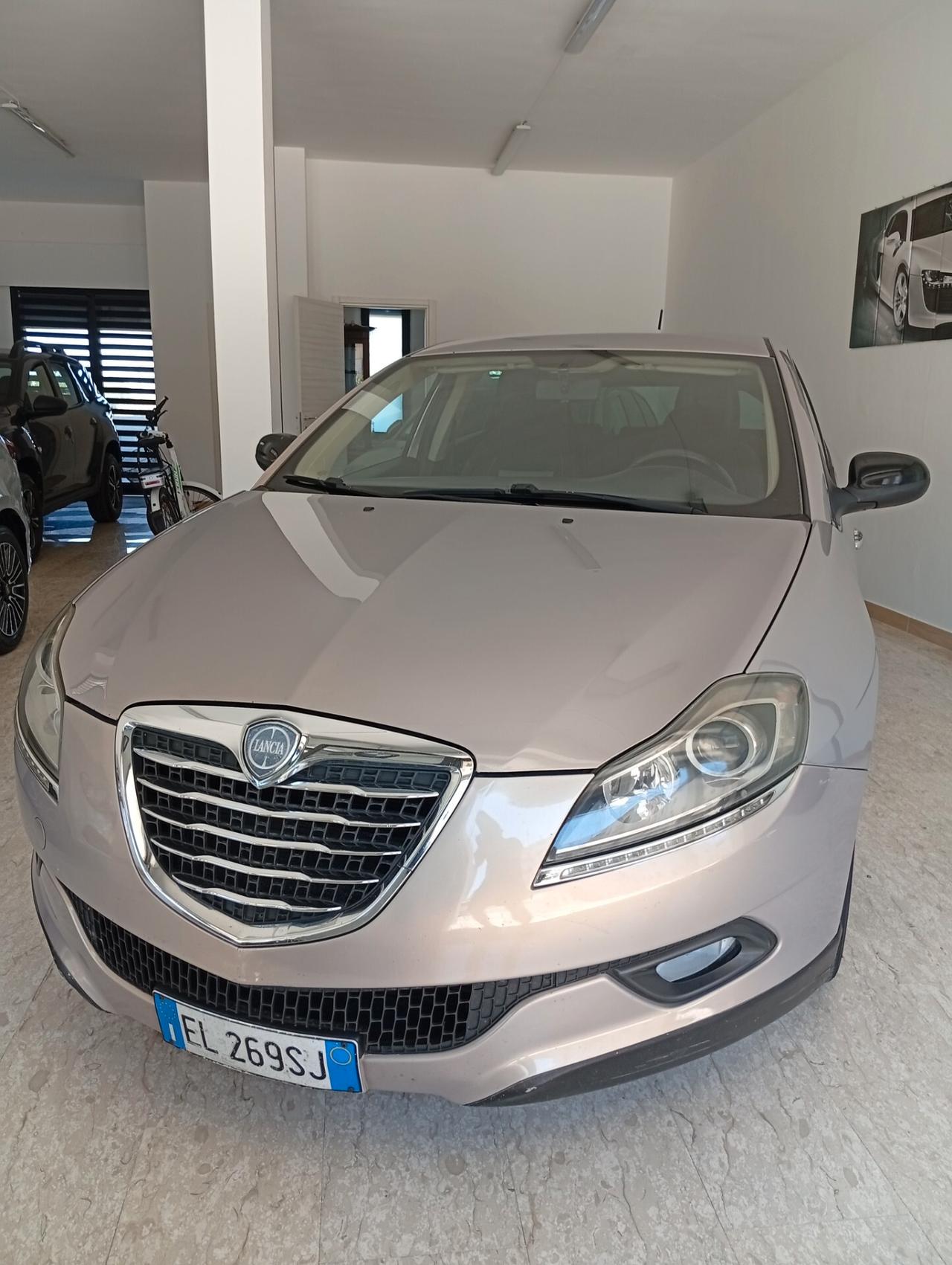 Lancia Delta 1.6 MJT DPF Silver