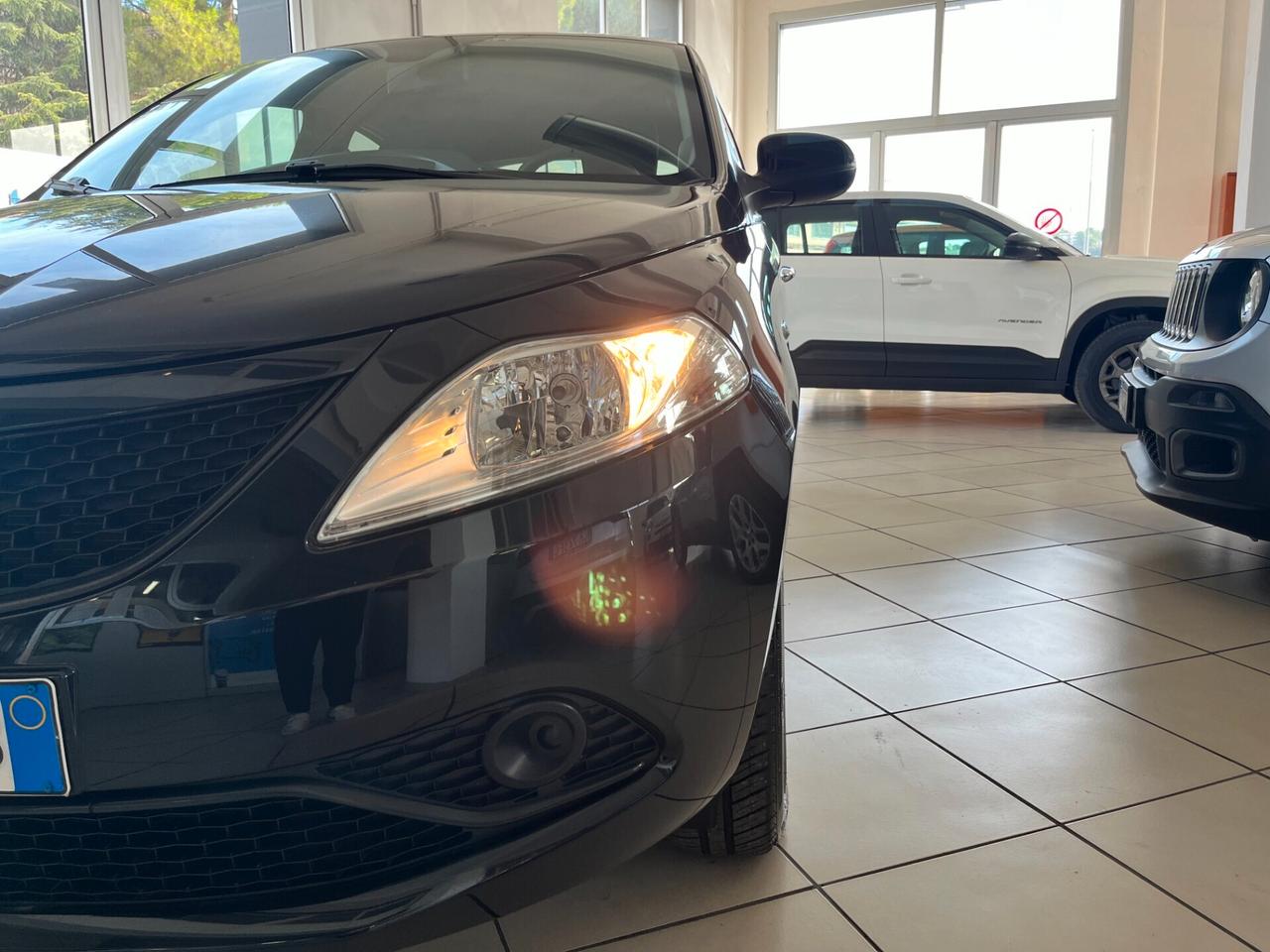 Lancia Ypsilon 0.9 TwinAir 5 porte Metano Ecochic Gold