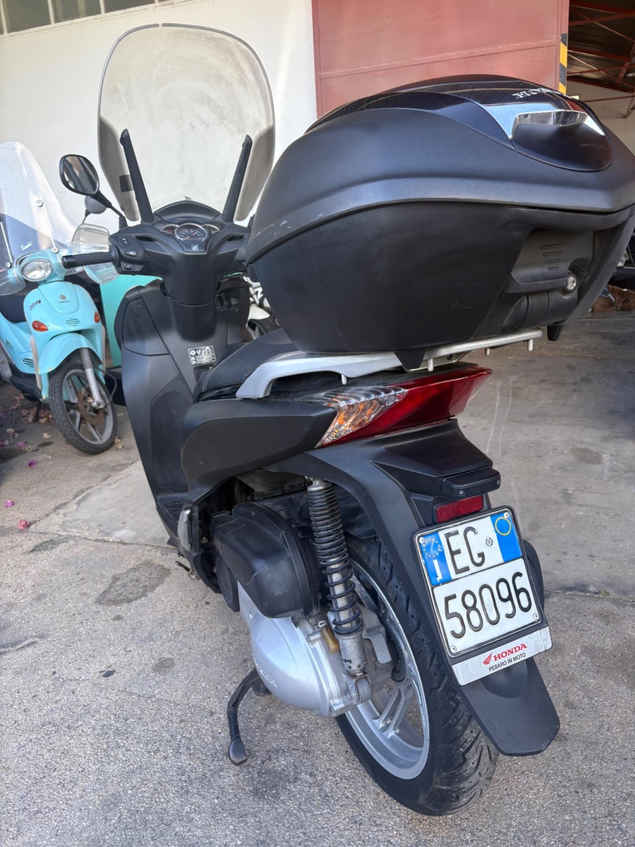 HONDA SH 300 i