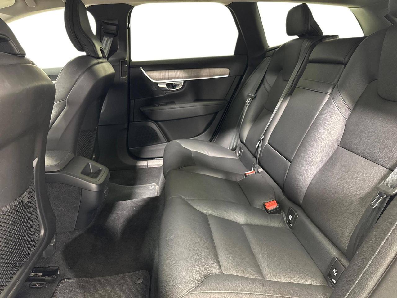 Volvo V90 Cross Country 2.0 b4 Business Pro awd