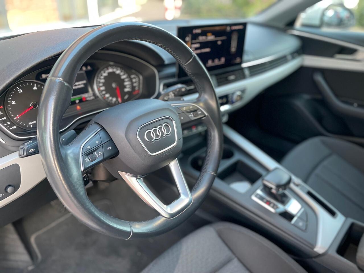 Audi A4 Avant 30 TDI S tronic S line