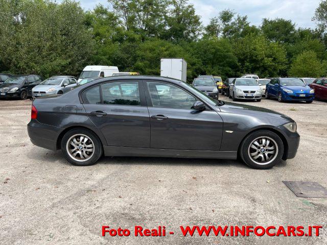 BMW 320 d cat Attiva leggi descrizione