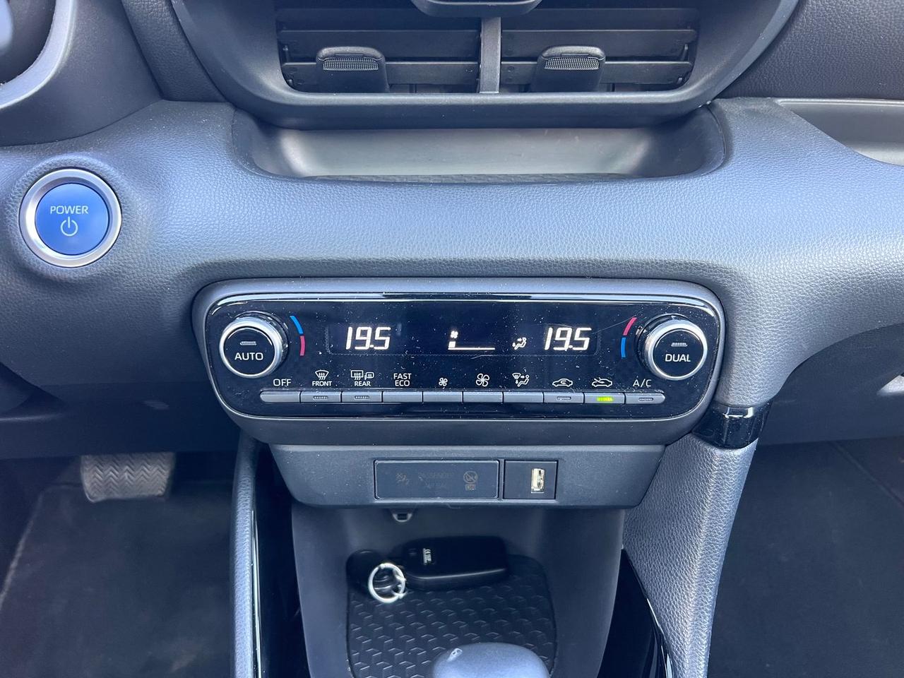 Toyota Yaris Lounge 1.5 HEV