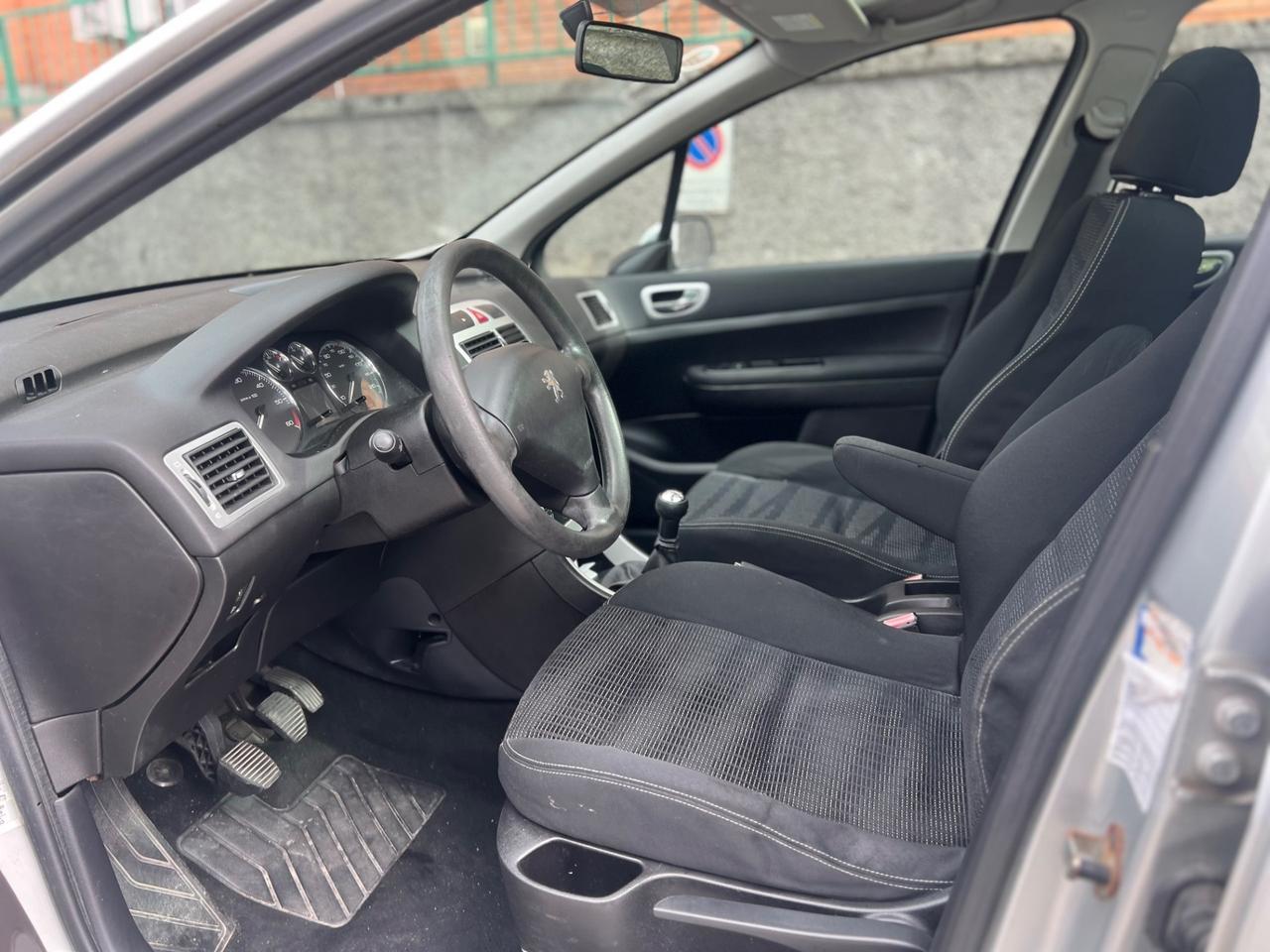 Peugeot 307 1.6 16V HDi FAP 90CV Station D-Sign 7 posti