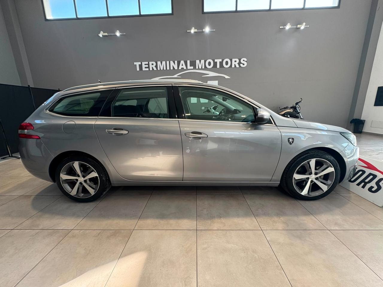 Peugeot 308 SW 1.6 HDI 115cv ALLURE