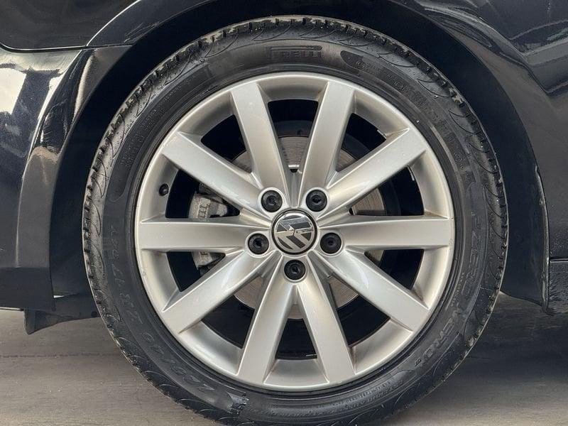 Volkswagen Golf Golf 5p 1.6 tdi Highline c/xeno Uniproprietario Neopatentati