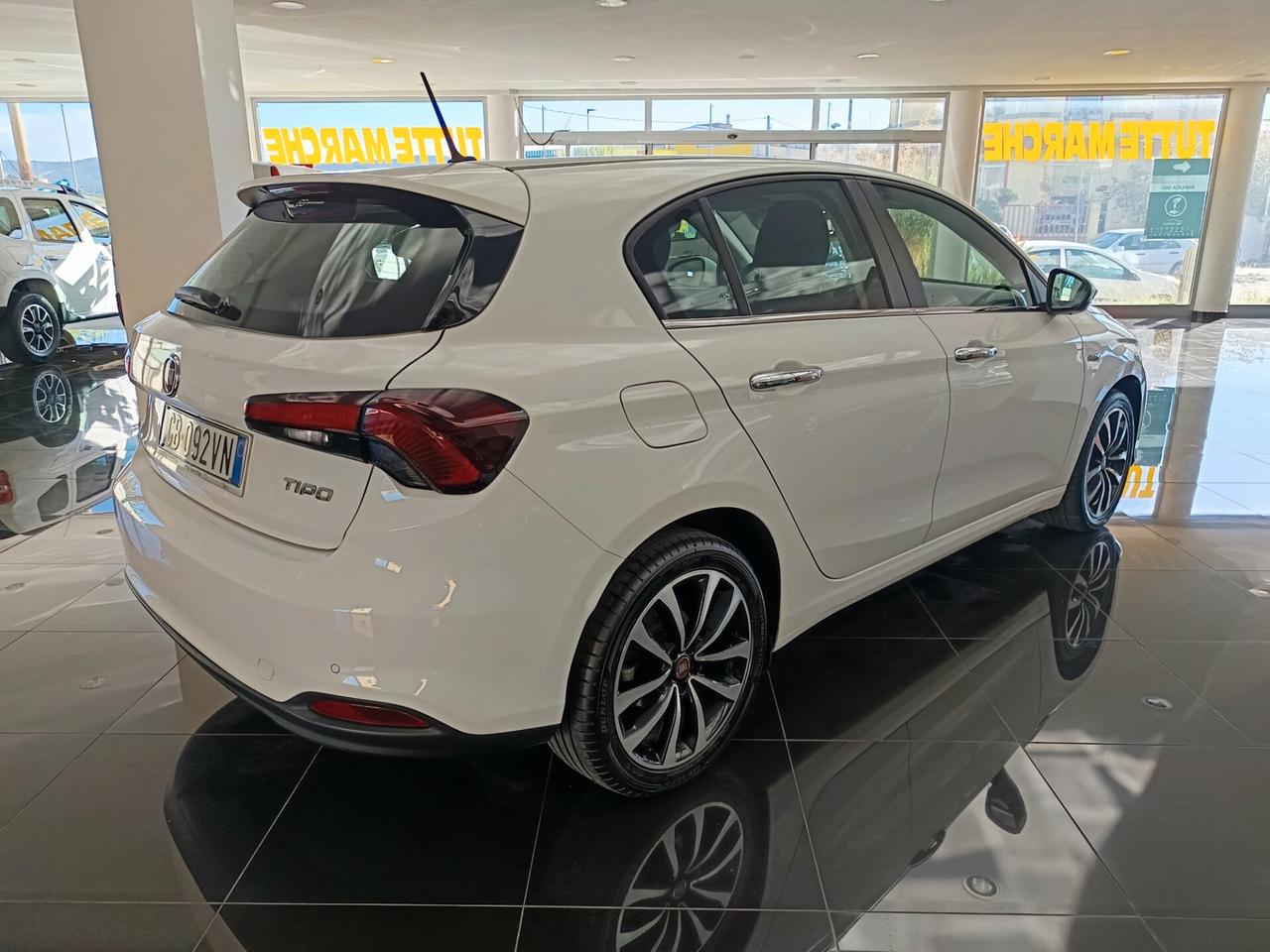 Fiat Tipo 1.6 Mjt 5 porte Sport Android Auto e Apple CarPlay
