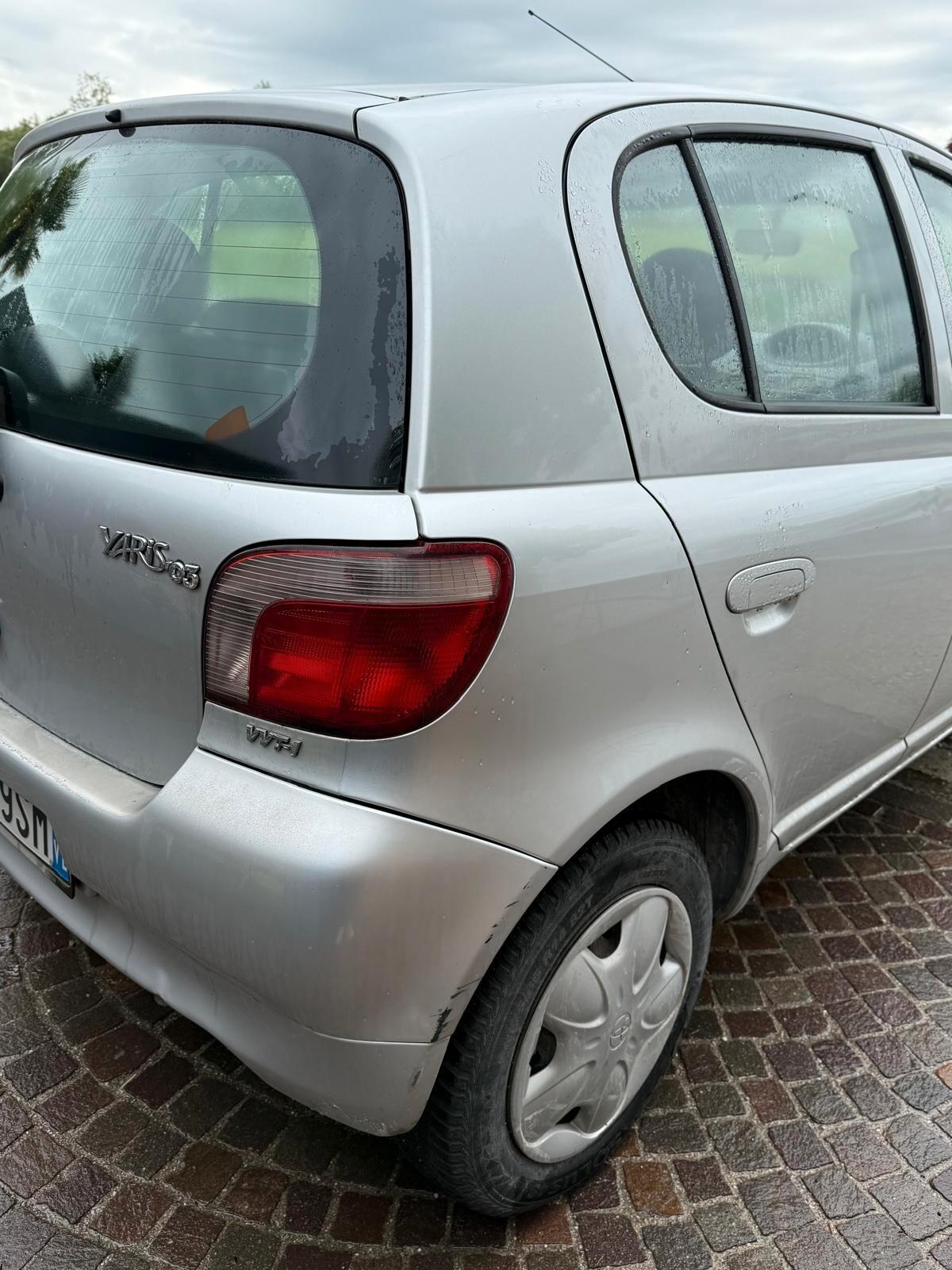 Toyota Yaris 1.0i 16V cat 5 porte Sol '03