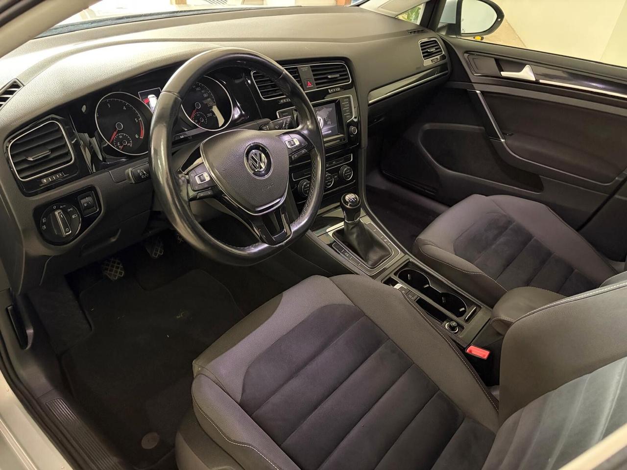 VOLKSWAGEN GOLF 1.6 TDI 110 CV EXECUTIVE