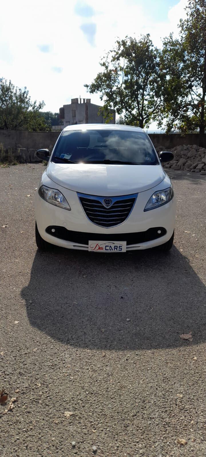 Lancia Ypsilon 0.9 TwinAir 85 CV 5 porte Metano Ecochic Gold