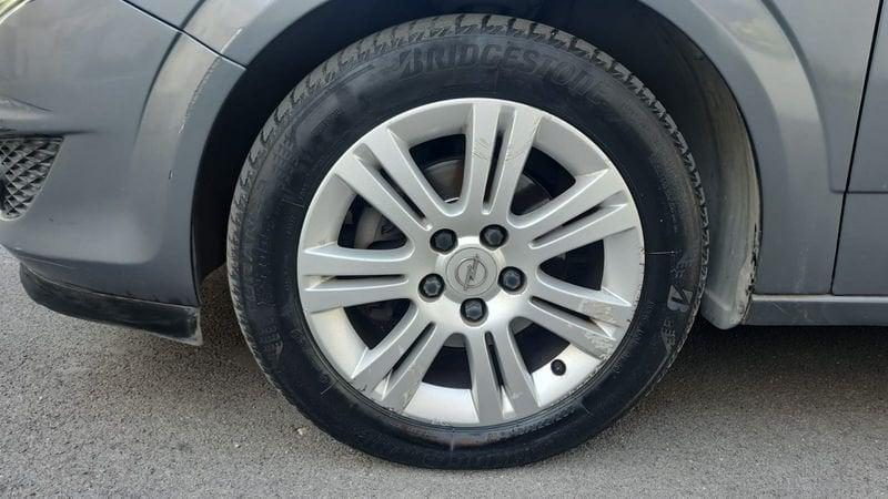 Opel Astra 1.7 CDTI 101CV 5 porte