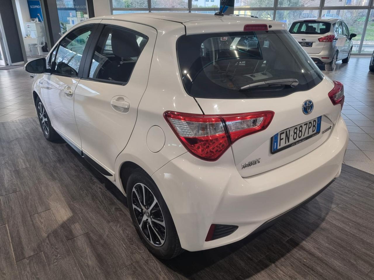 Toyota Yaris 1.5 Hybrid 5 porte Active