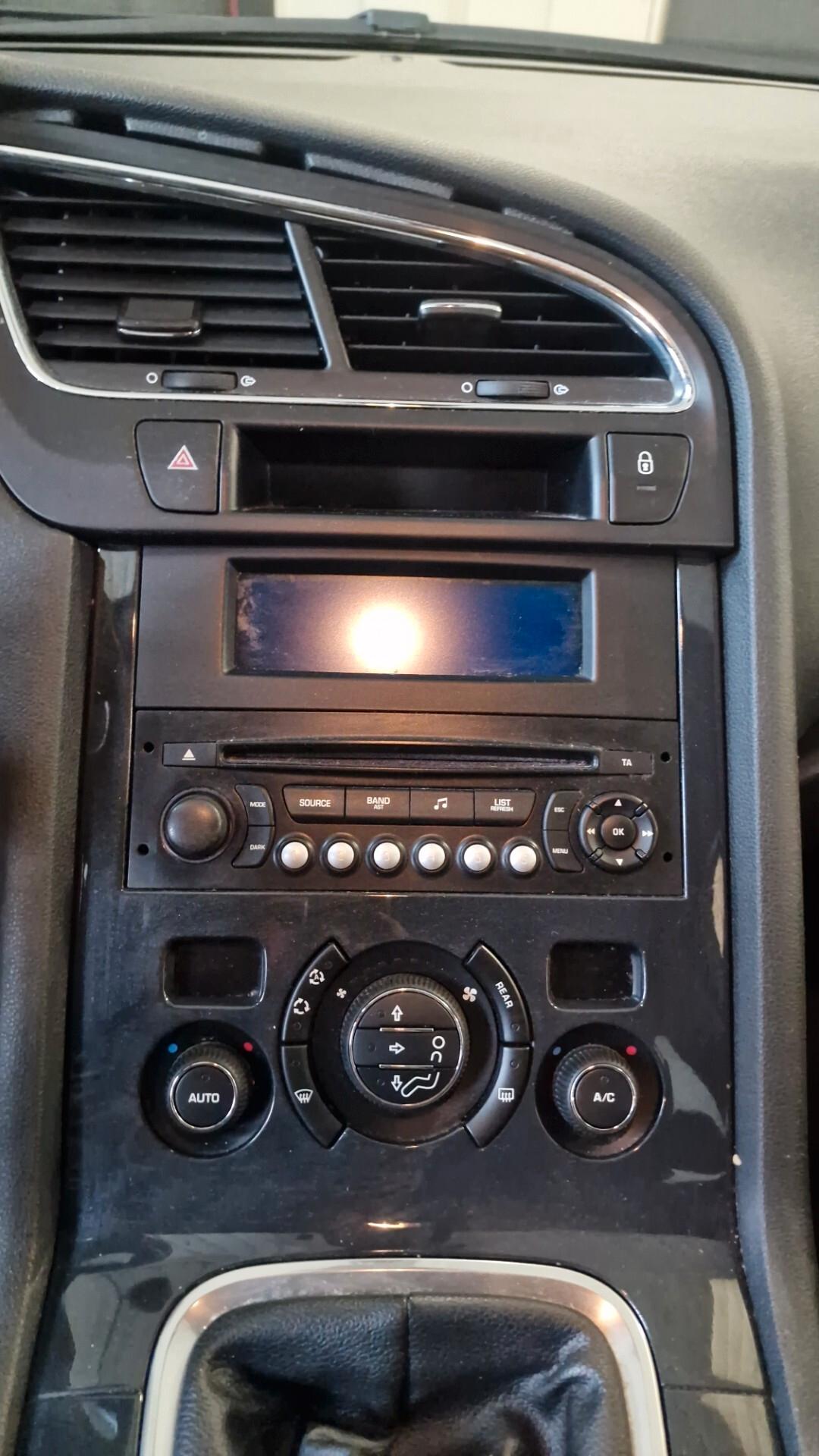 Peugeot 5008 1.6 HDi 112CV Allure