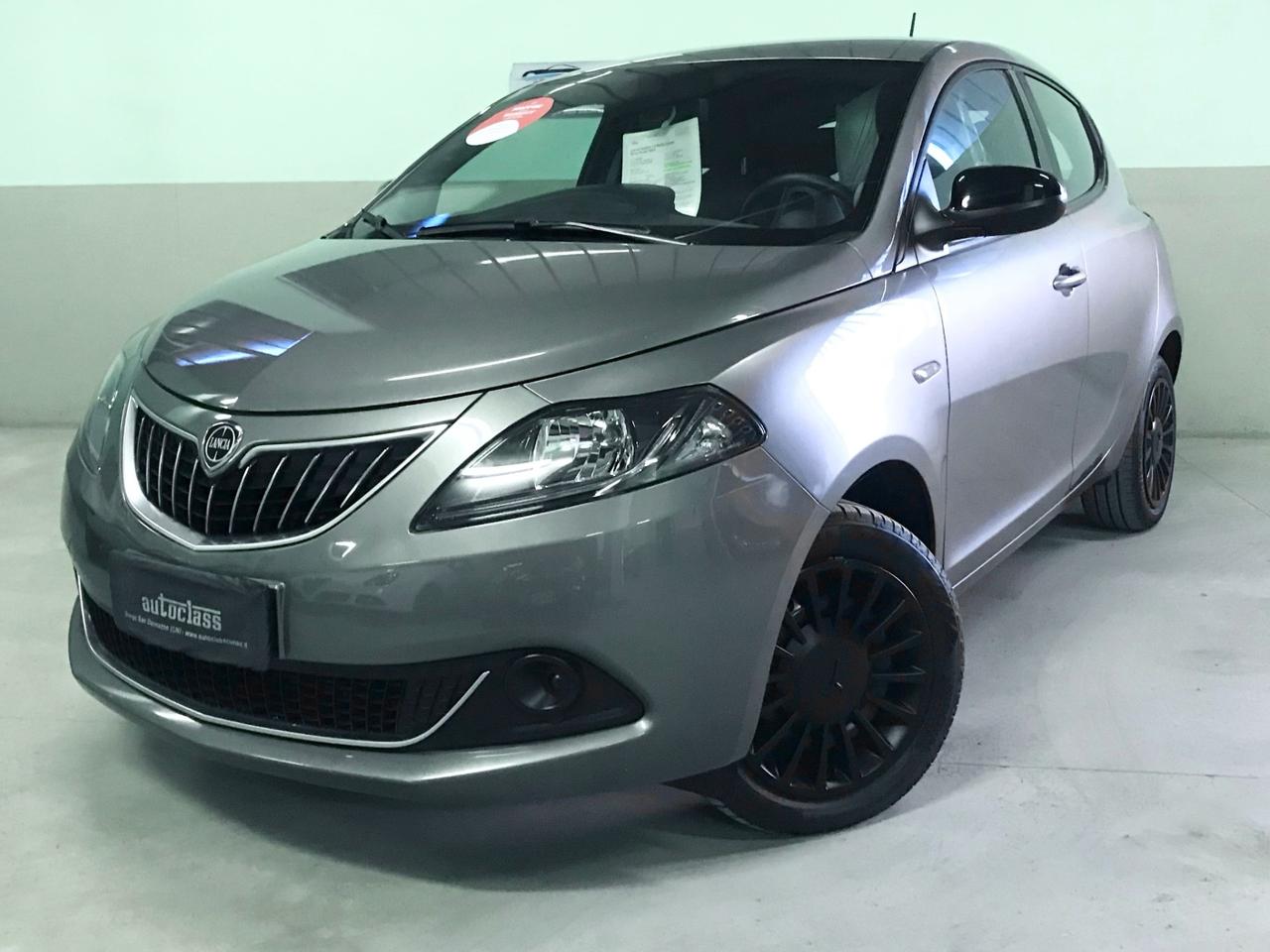 Lancia Ypsilon 1.0 FireFly 5 porte S&S Hybrid Silver Plus