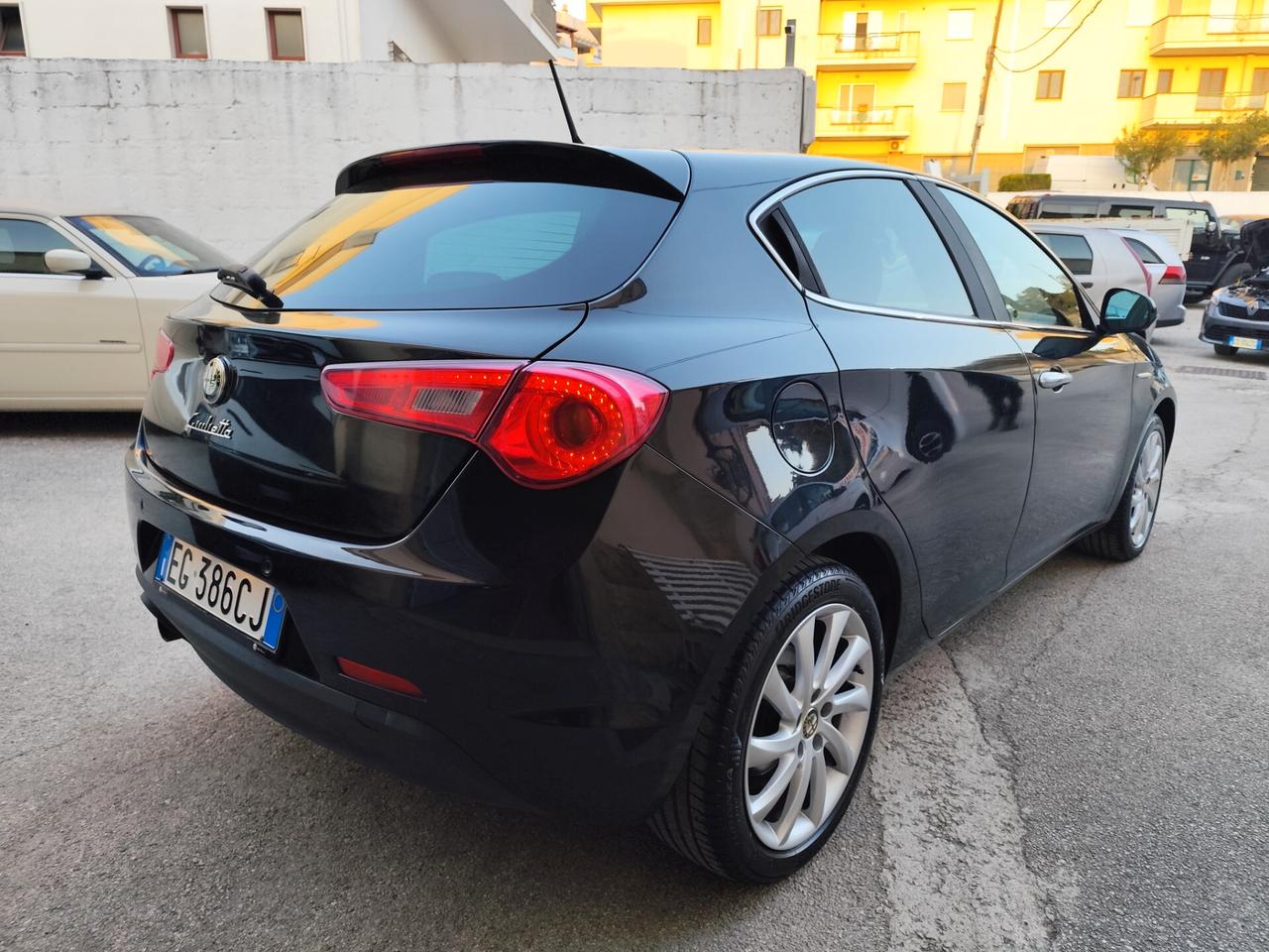 Alfa Romeo Giulietta 1.6 JTDm-2 105 CV Distinctive