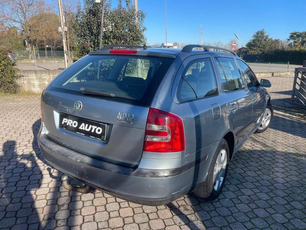 Skoda Octavia 1.9 TDI Elegance GANCIO TRAINO