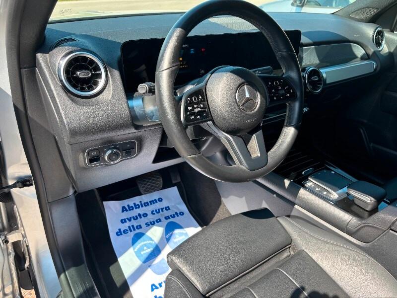 MERCEDES GLB (X247) GLB 200 d Automati...