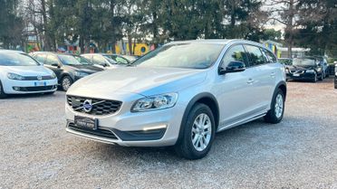 Volvo V60 Cross Country V60 Cross Country D3 Geartronic Momentum