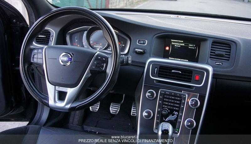 Volvo V60 V60 D2 R-design
