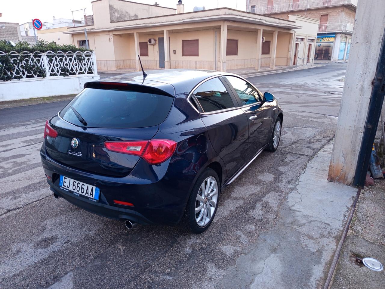 Alfa Romeo Giulietta 2.0 JTDm-2 140 CV Distinctive