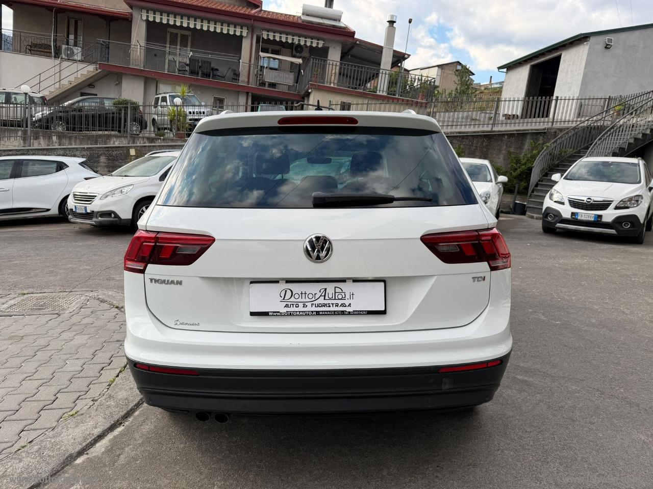 VOLKSWAGEN Tiguan 1.6 TDI Business BMT