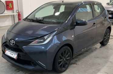 Toyota Aygo 5 Porte Aygo 5p 1.0 x-play m-mt