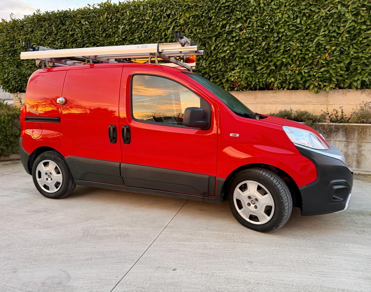 Fiorino 1.3 MJT 95CV Adventure.