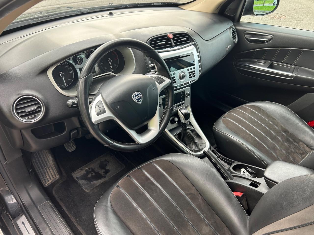 Lancia Delta 2.0 MJT DPF Executive