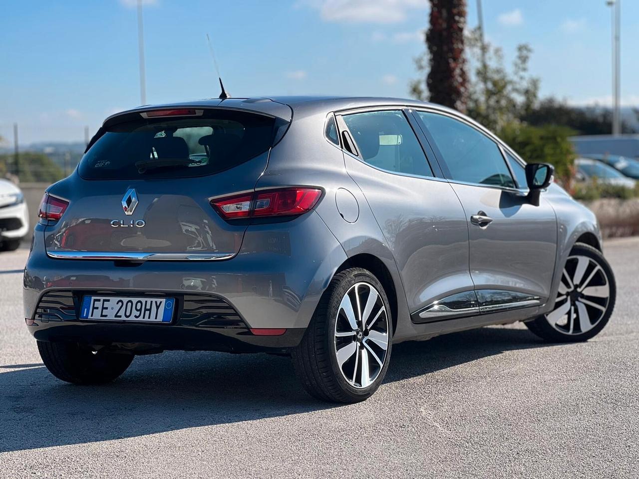 Renault Clio dCi 8V 75 CV Start&Stop 5 porte Energy Intens