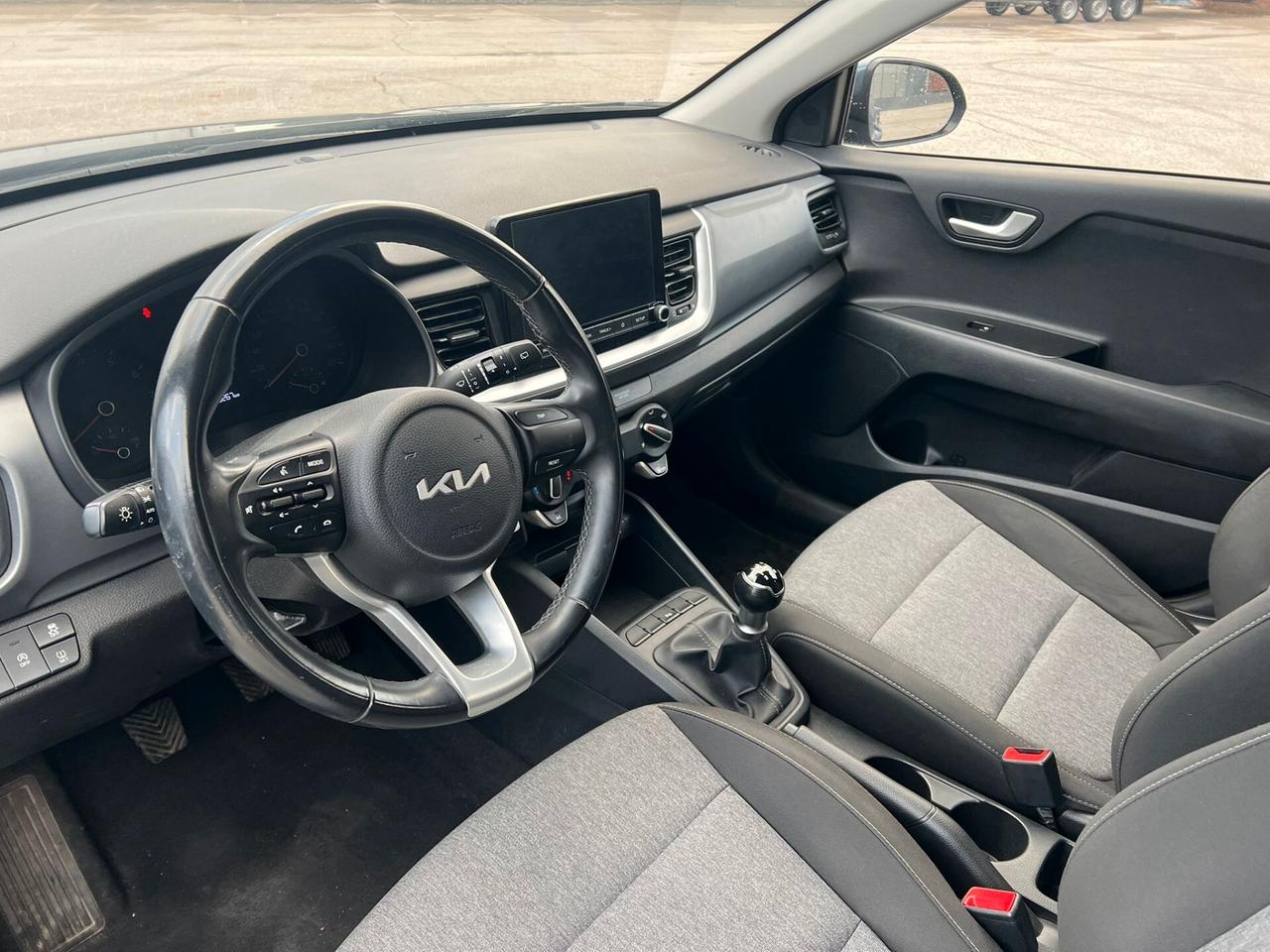 Kia Stonic 1.2 DPI Urban * 36.000 KM