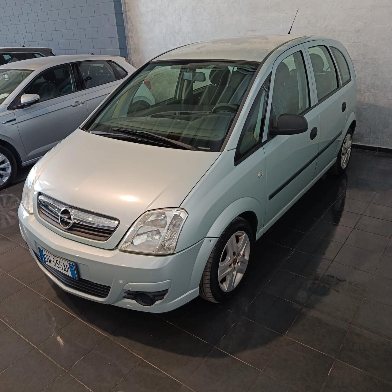 Opel Meriva 1.4 BENZINA NEOPATENTATI