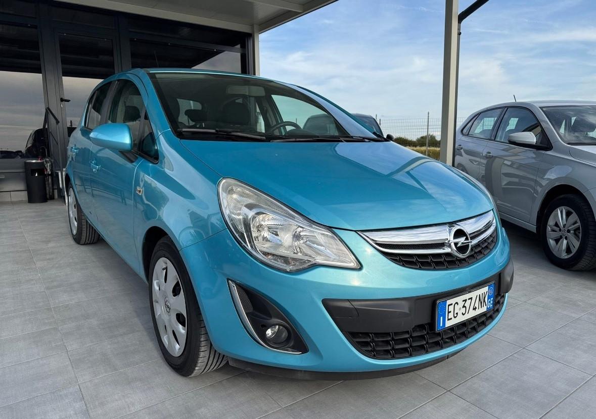 Opel Corsa 1.2 5 porte Club