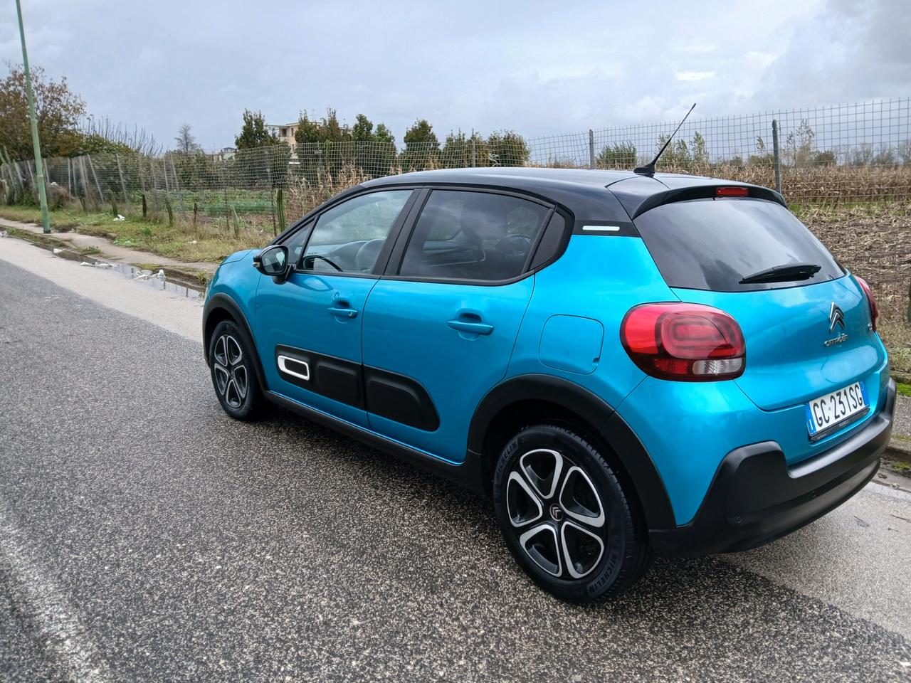 Citroen C3 PureTech 83 Shine Pack PARI AL NUOVO