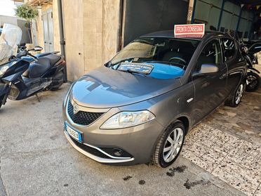 Lancia Ypsilon 1.2 69 CV 5 porte Silver