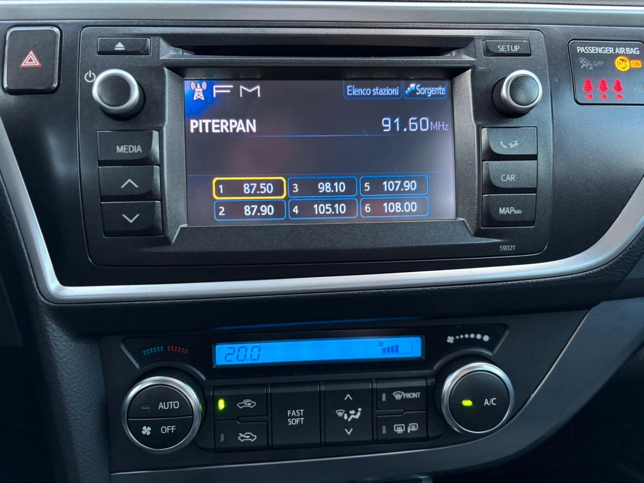 Toyota Auris 1.8 Hybrid