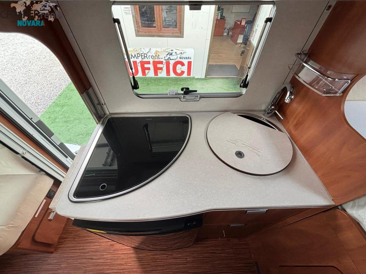 LAIKA ECOVIP 305 TOSCANA EDITION - SEMINTEGRALE COMPATTO 59