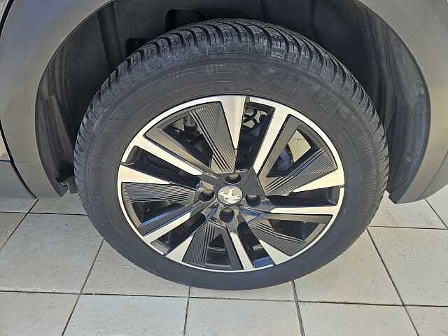 Peugeot 2008 PureTech 155 S&S EAT8 GT