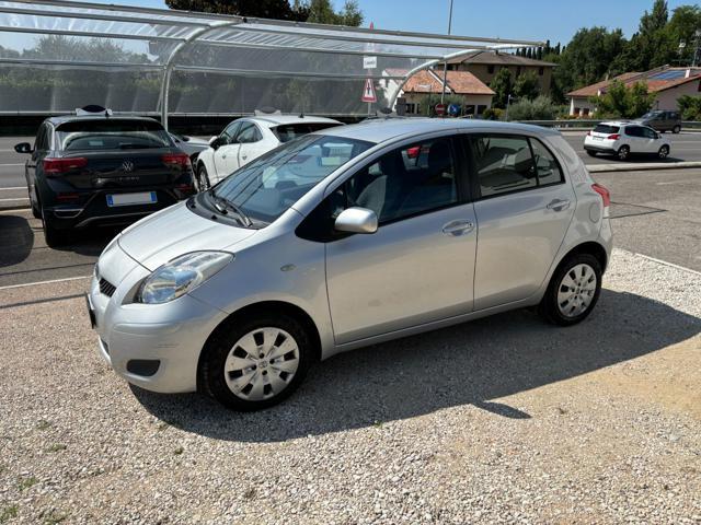 TOYOTA Yaris 1.3 5 porte Sol NEOPATENTATI