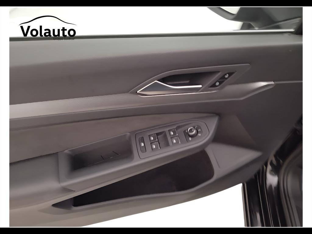 VOLKSWAGEN Golf VIII 2024 - Golf 2.0 tdi Style 150cv dsg