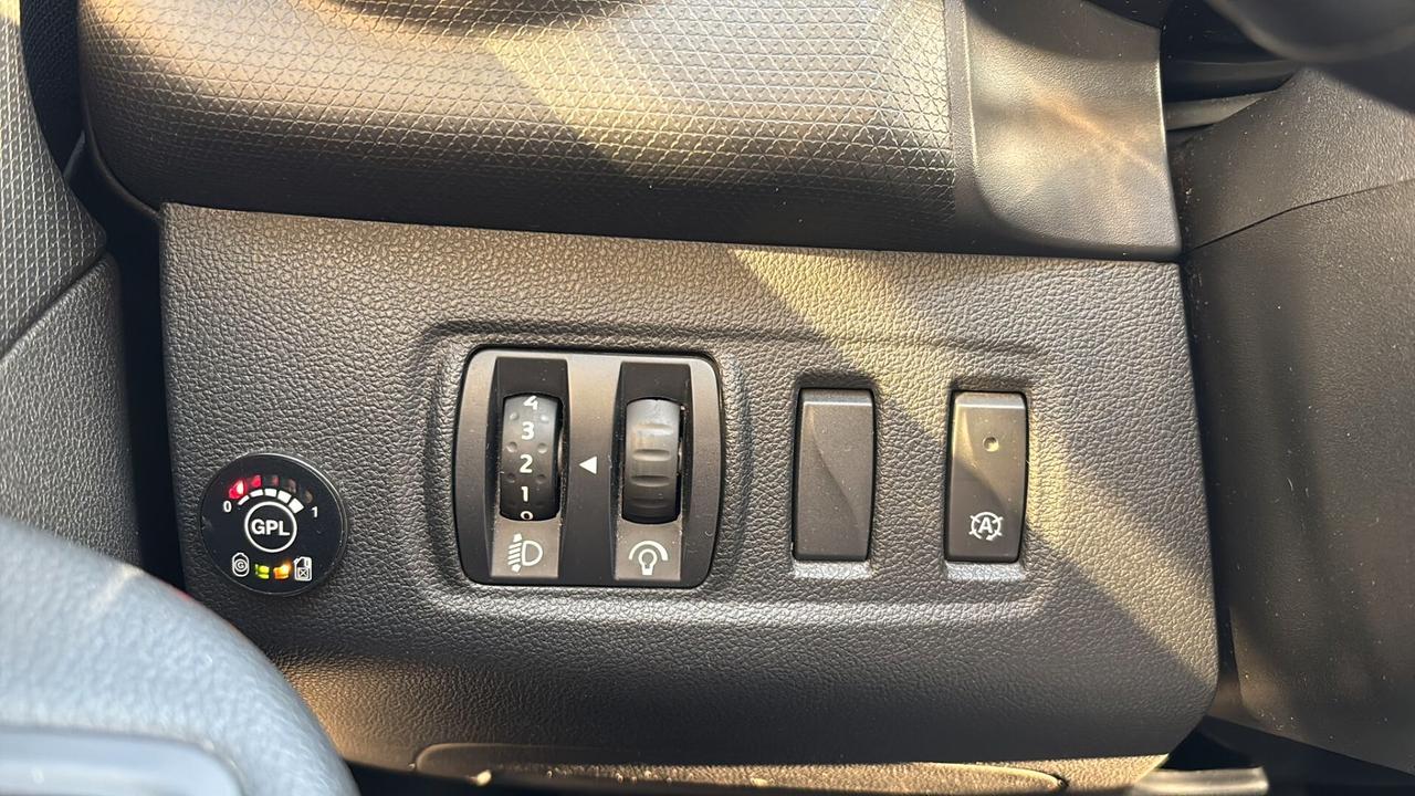 Renault Clio TCe 12V 90 CV GPL Start&Stop 5 porte Energy Duel2