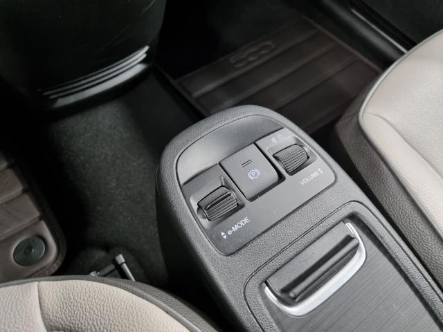 FIAT 500e Berlina 42 kWh La Prima