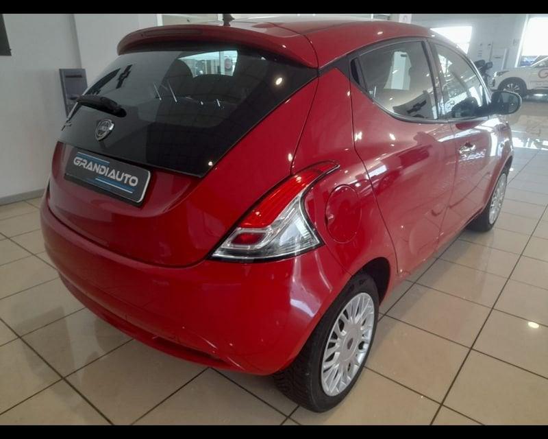 Lancia Ypsilon III 2015 1.2 Silver 69cv