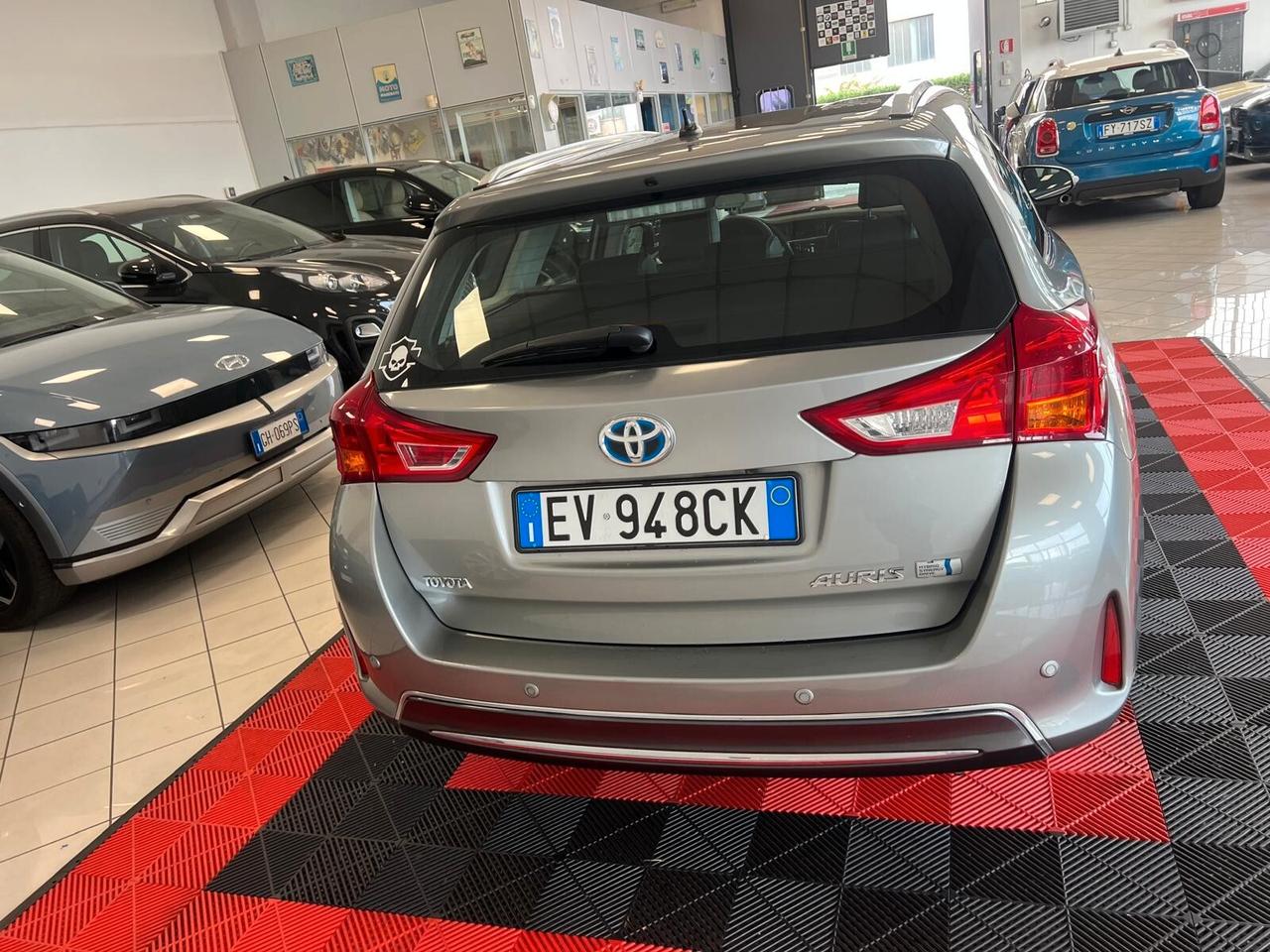 Toyota Auris Touring Sports 1.8 Hybrid Lounge