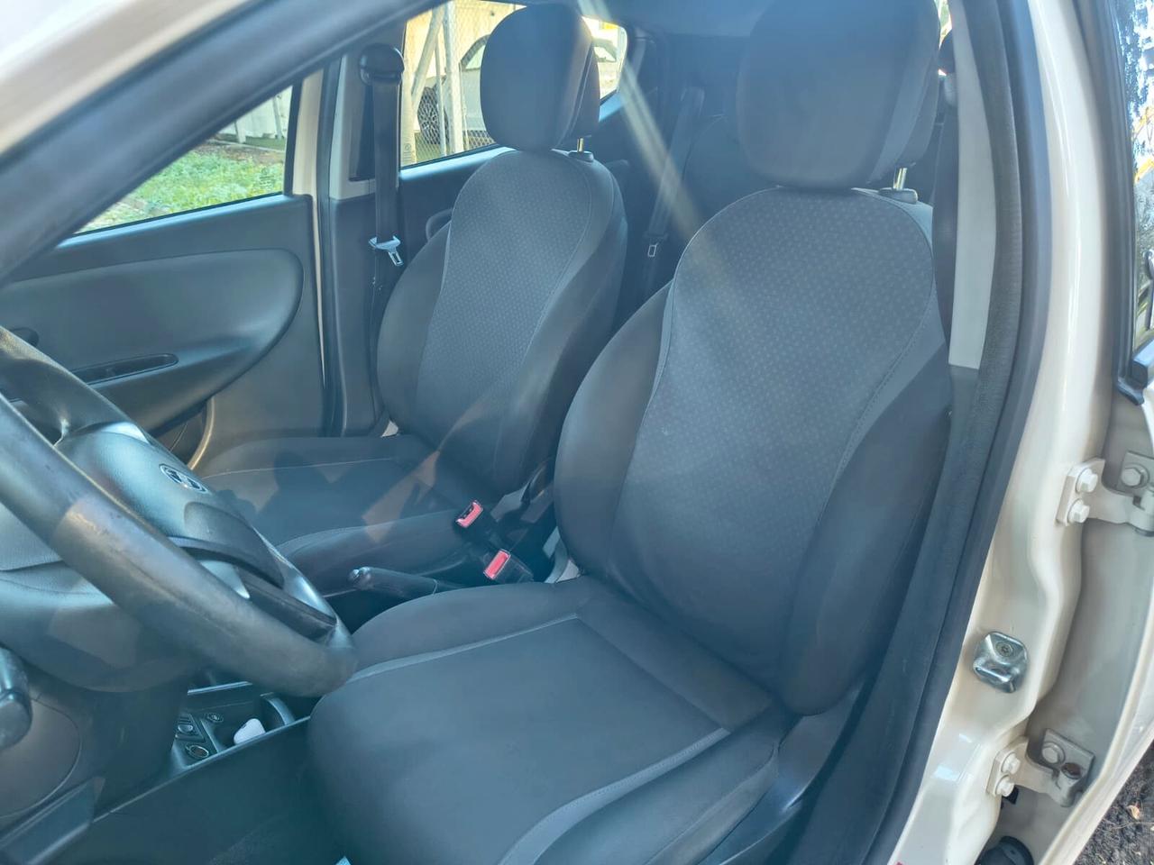 Lancia Ypsilon 1.2 benzina GPL VALIDO 2031