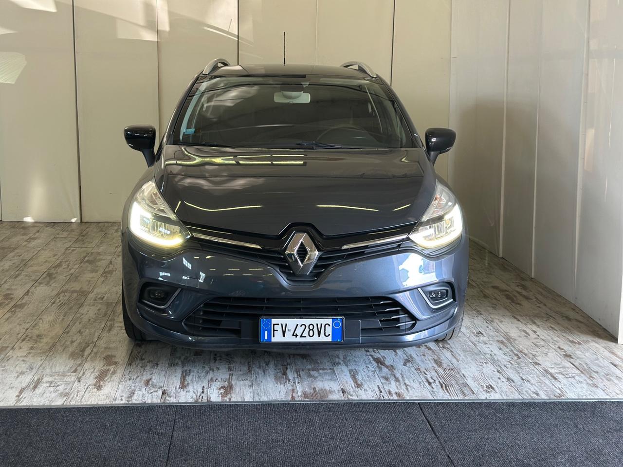 Renault Clio Sporter 1.5 dCi 8V 90 CV Moschino Intens